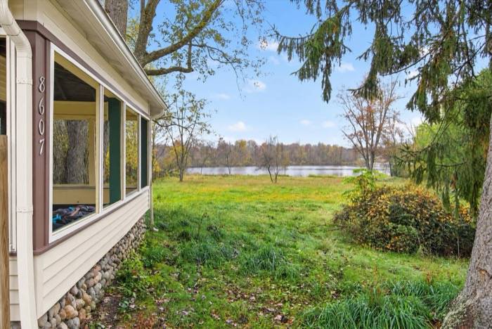 18607 Forrister Rd, Hudson, MI, photo 4