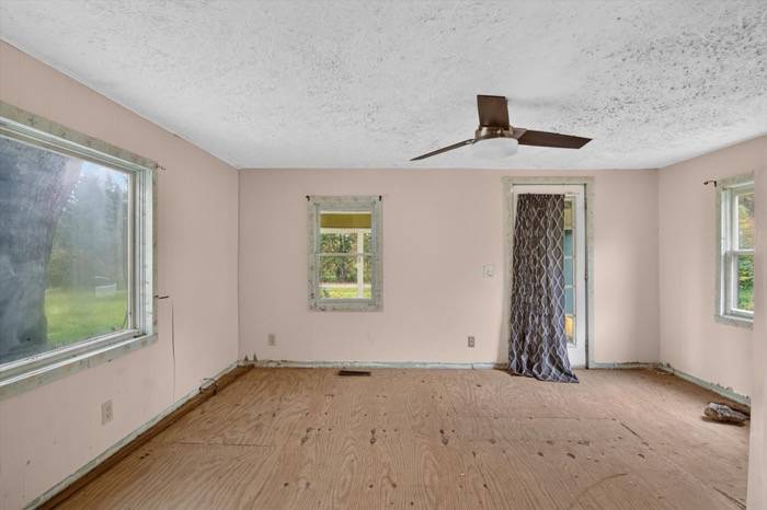 18607 Forrister Rd, Hudson, MI, photo 30