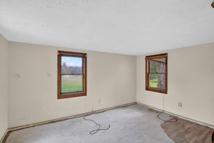 18607 Forrister Rd, Hudson, MI, photo 35