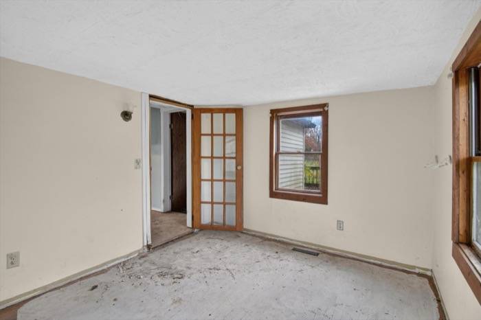 18607 Forrister Rd, Hudson, MI, photo 36
