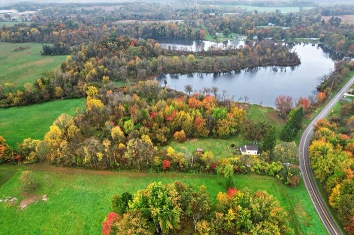 18607 Forrister Rd, Hudson, MI, photo 6