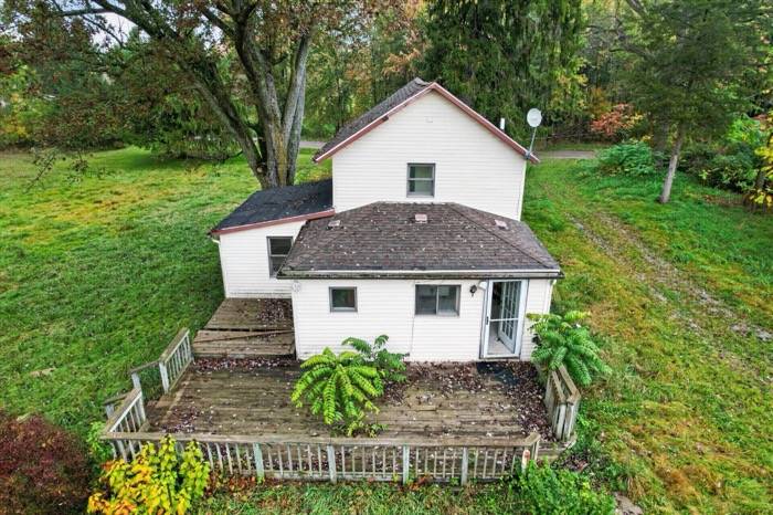 18607 Forrister Rd, Hudson, MI, photo 13
