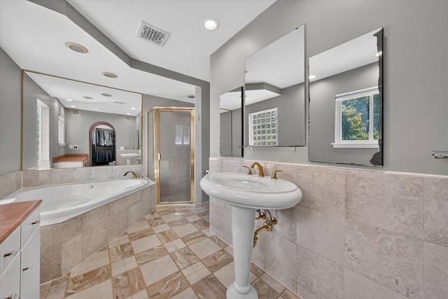 249 W Hurst Drive, Troy