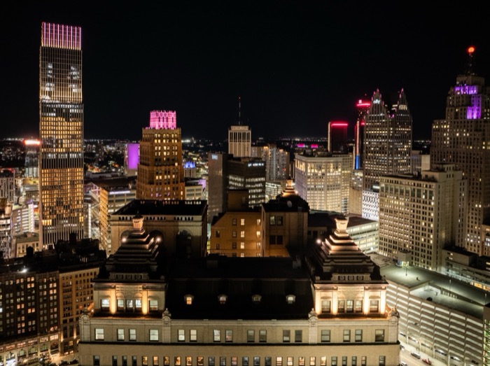 Penthouse 2902, The Book Cadillac, Detroit, photo 1