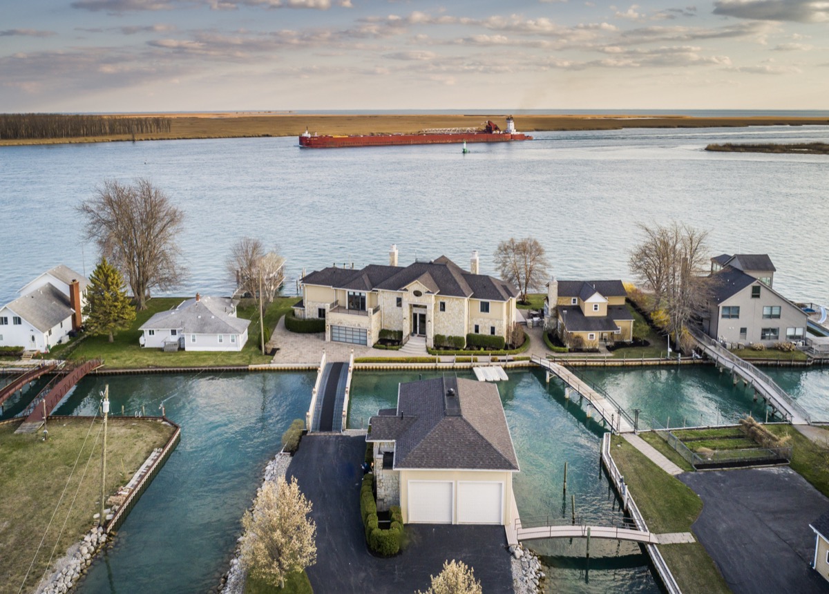 6520 S Channel Dr, Harsens Island