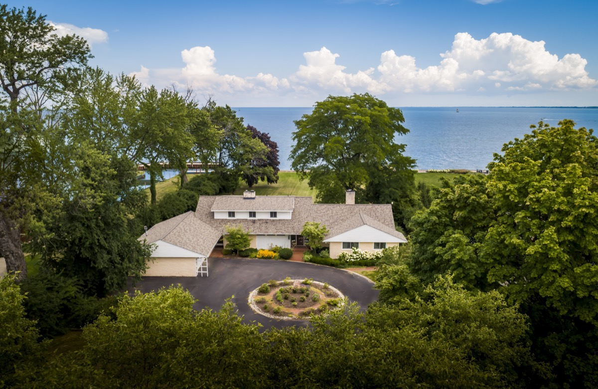 15450 Windmill Pointe, Grosse Pointe Park