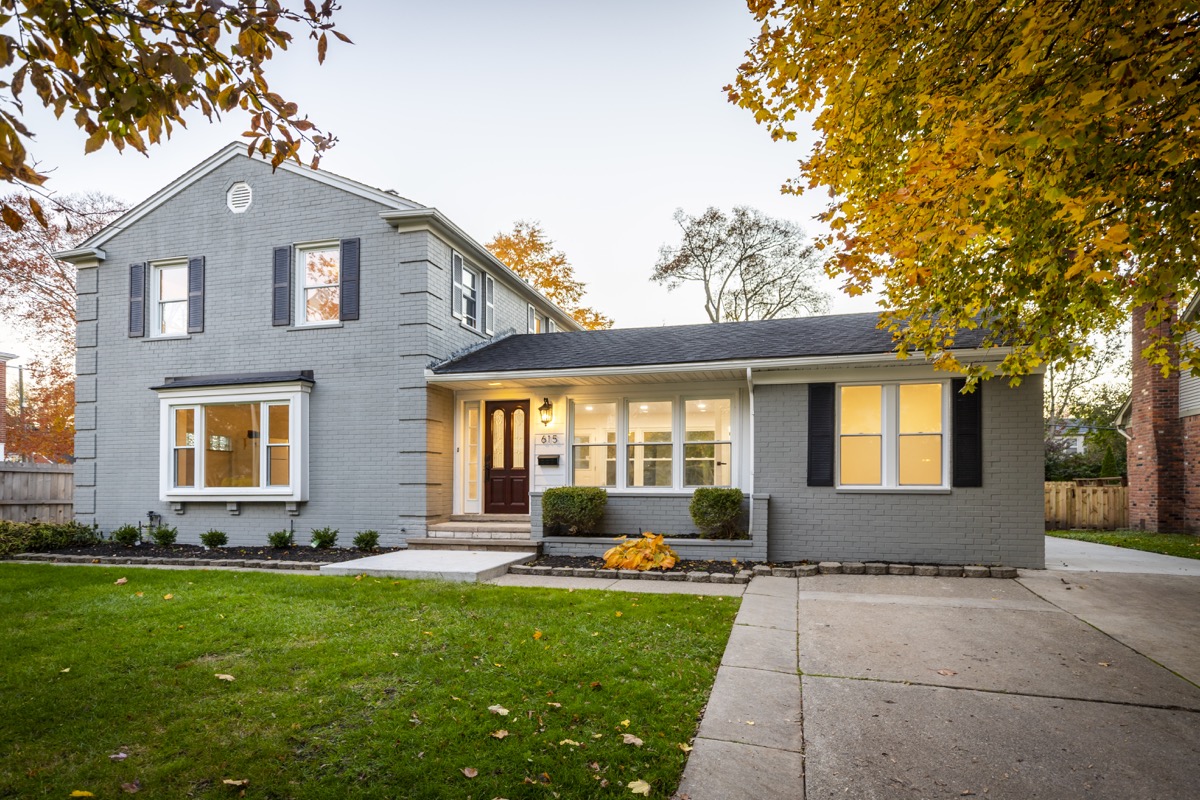 615 Lakepointe, Grosse Pointe Park