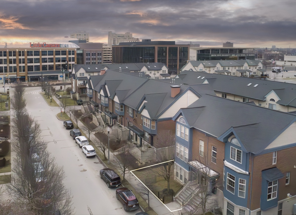 71 Adelaide St, Detroit